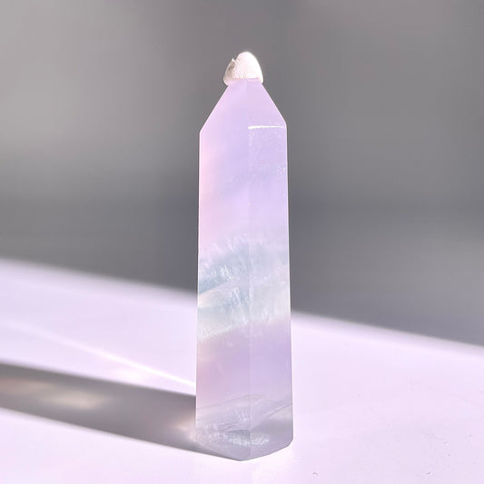 B75◇1点物◇フローライト ピラー◇80×20×23mm天然石・鉱物・パワーストーン
