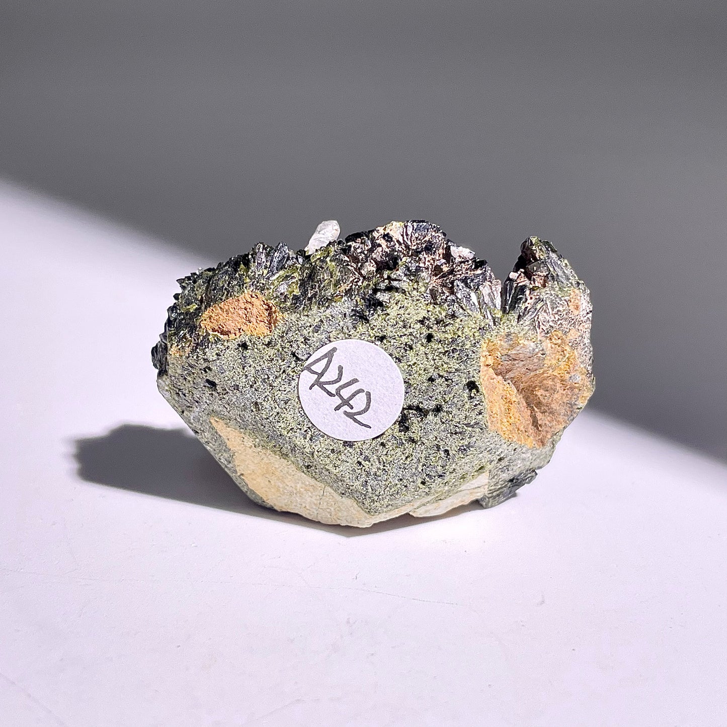 A242◇1点物◇エピドート クラスター◇43×31×22mm◇天然石・鉱物・パワーストーン
