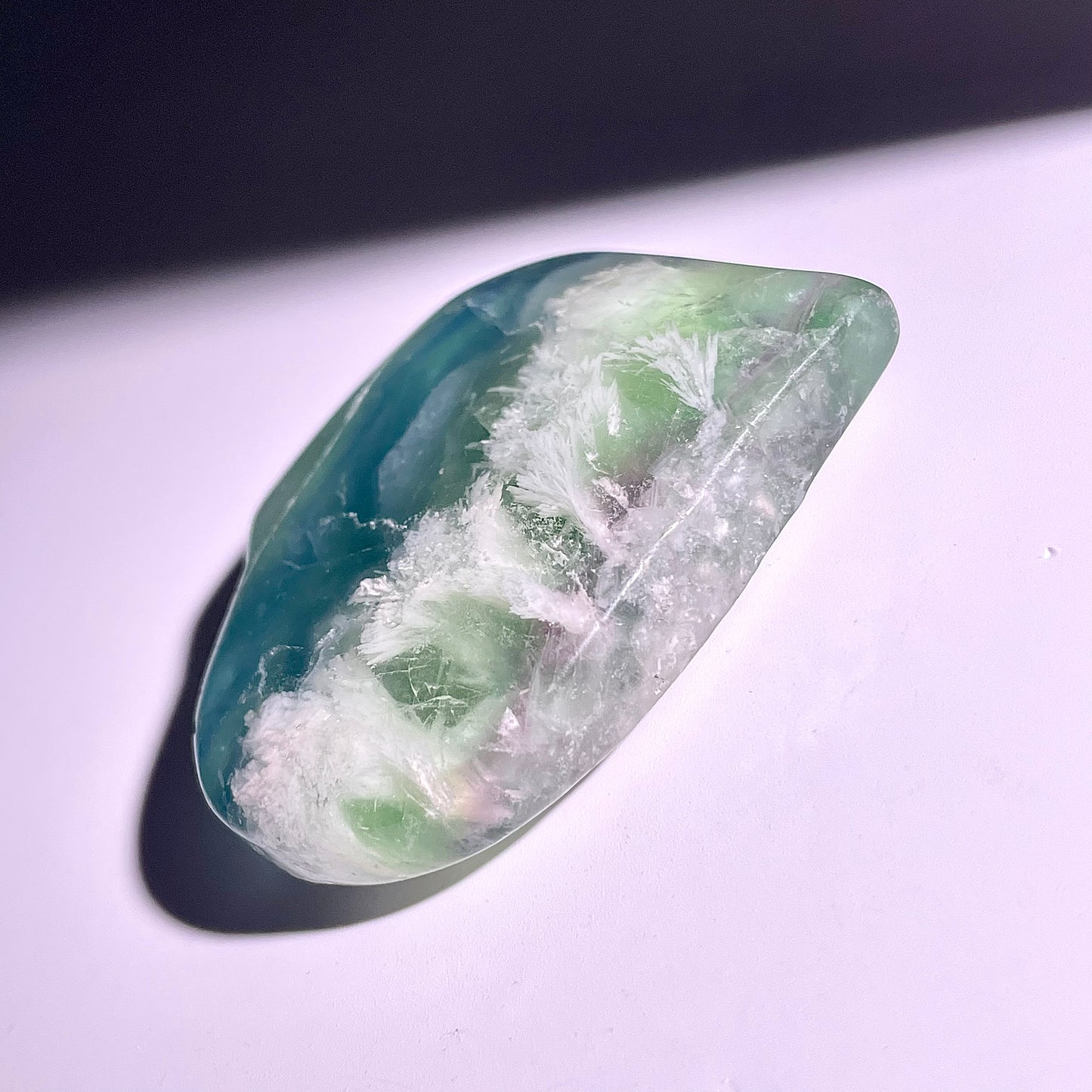 B561◇1点物◇フェザーフローライト ハート◇57×63×14mm◇天然石・鉱物・パワーストーン