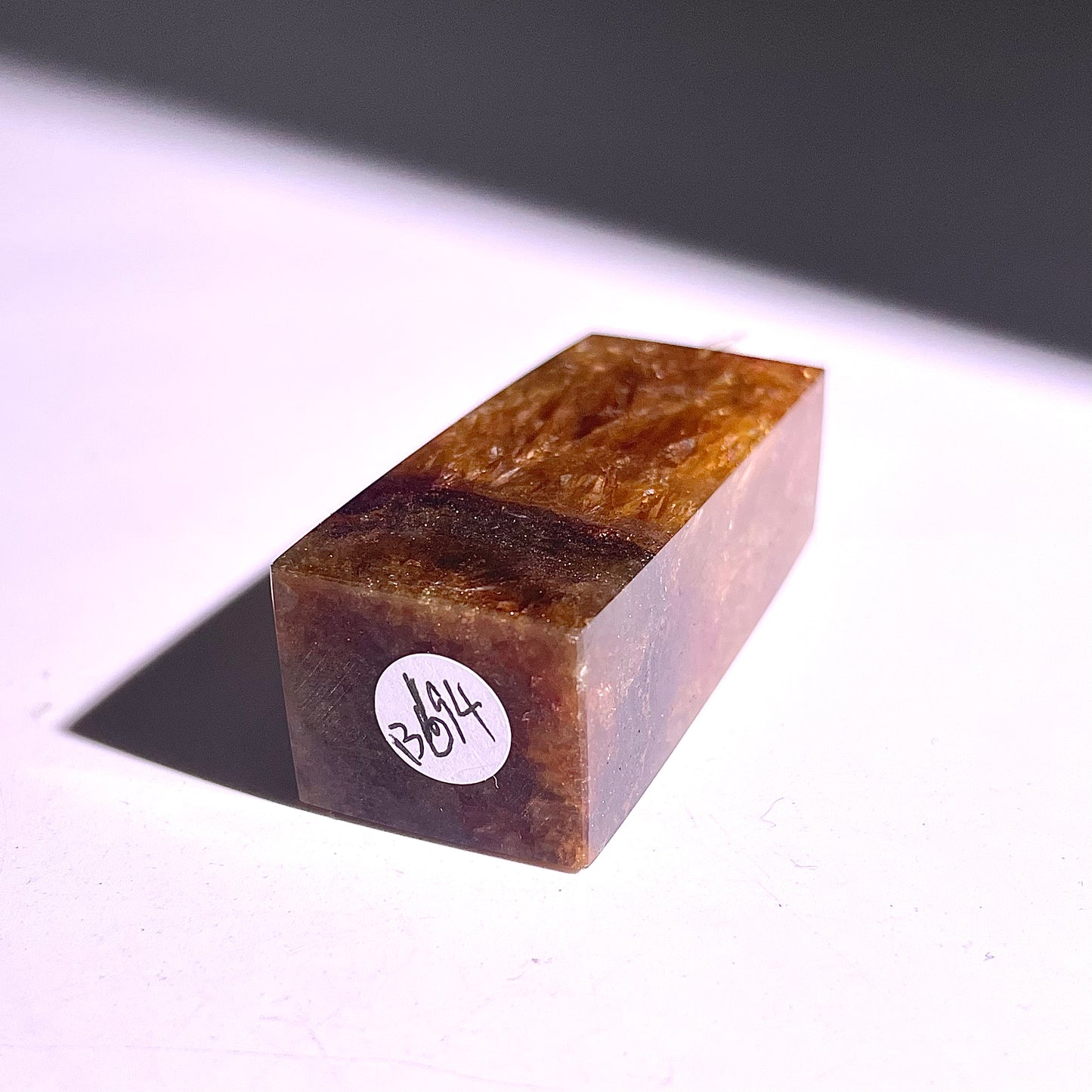 B694◇極光蛍石 ピラー◇70×23×19mm◇天然石・鉱物・パワーストーン