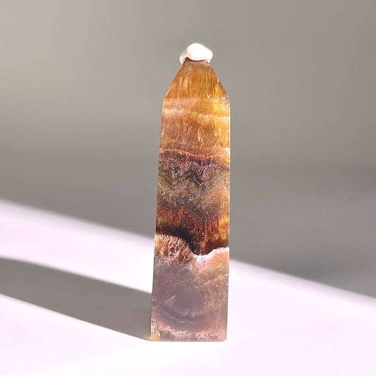 B695◇極光蛍石 ピラー◇80×25×20mm◇天然石・鉱物・パワーストーン
