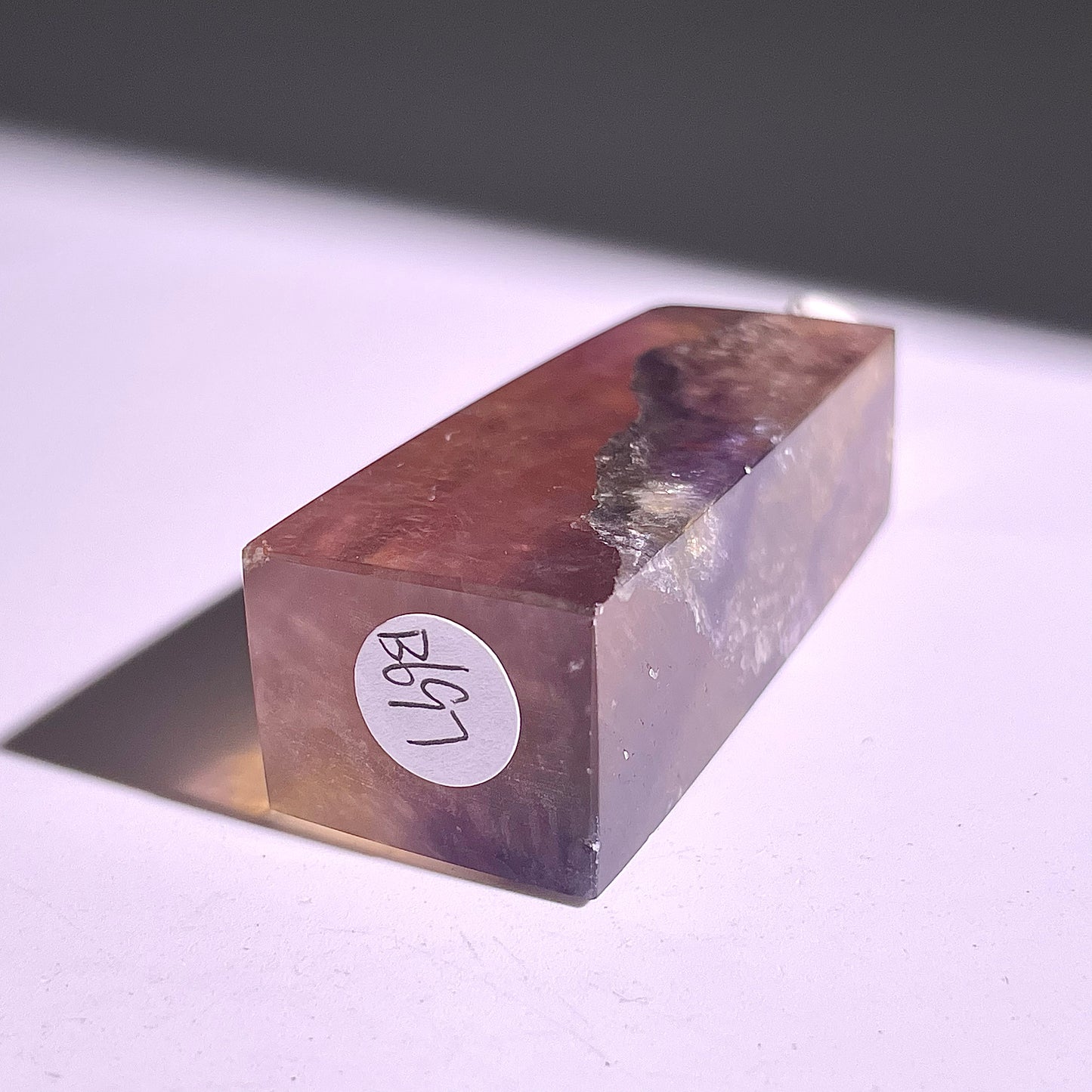 B697◇極光蛍石 ピラー◇60×21×16mm◇天然石・鉱物・パワーストーン