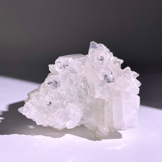 A381◇アポフィライトの原石◇102×89×48mm◇天然石・鉱物・パワーストーン
