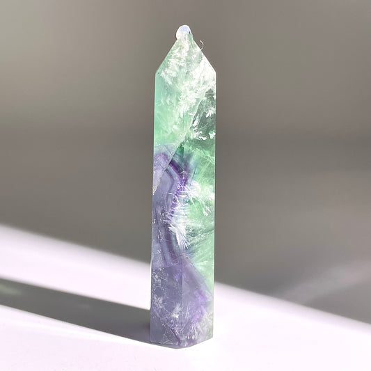B797◇フェザー フローライト ピラー◇97×22×22mm◇天然石・鉱物・パワーストーン