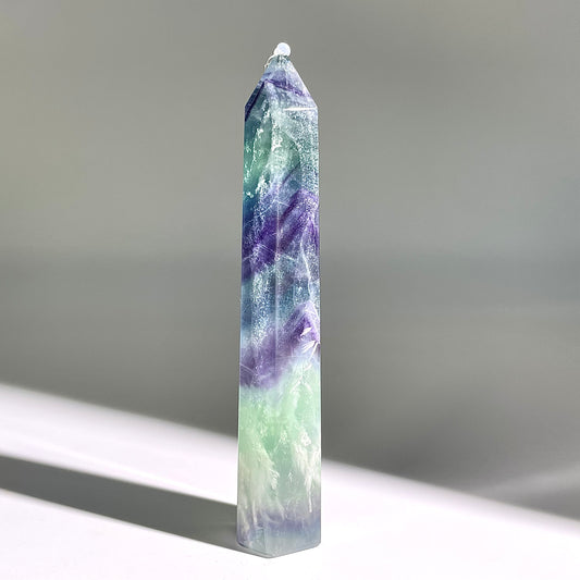 B813◇フェザー フローライト ピラー◇105×23×18mm◇天然石・鉱物・パワーストーン