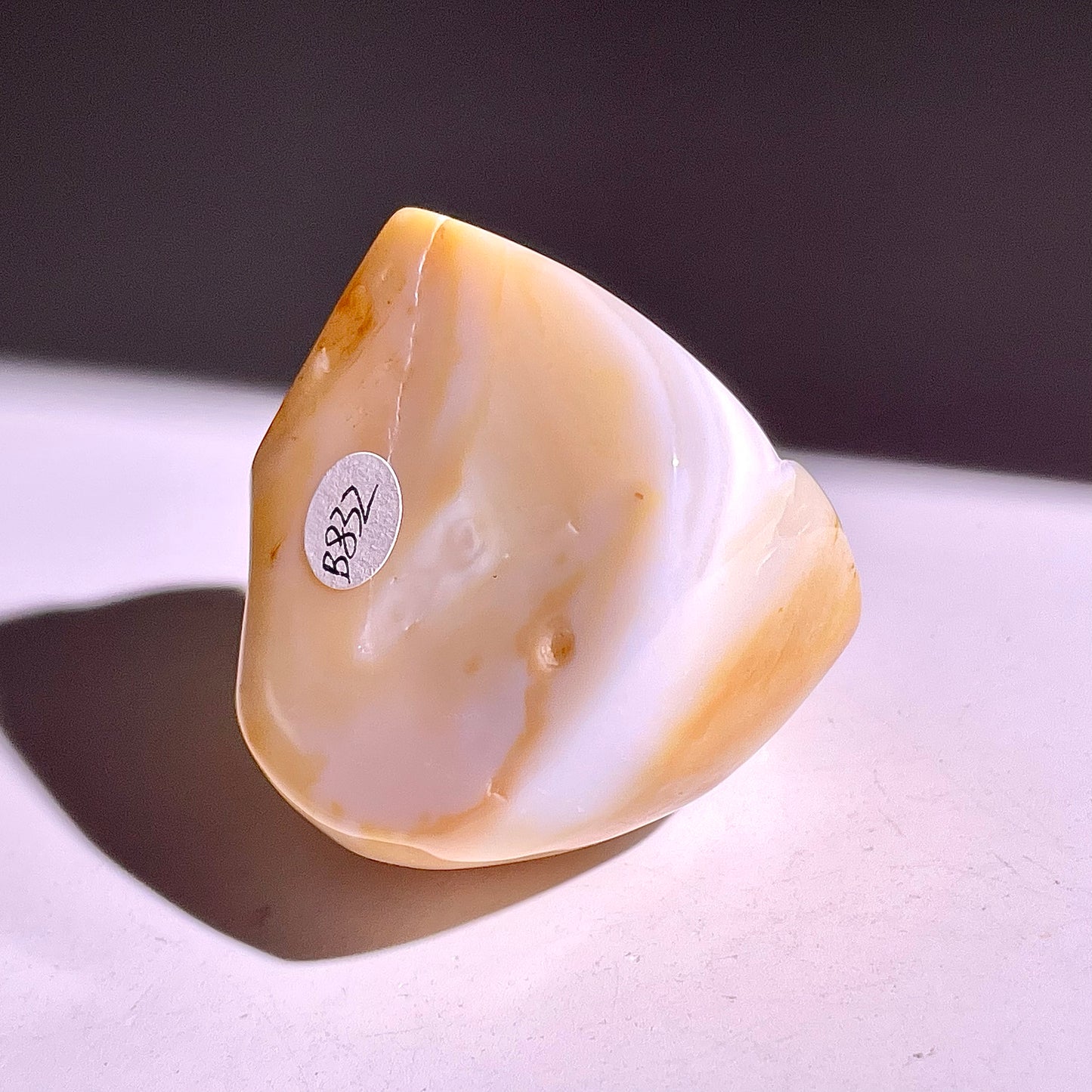B832◇彩晶マシュマロ エッグ◇34×33×29mm◇天然石・鉱物・パワーストーン