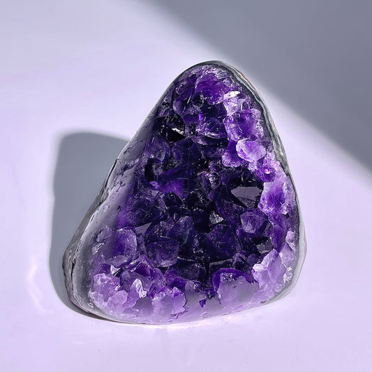 A67◇アメジスト　クリスター◇75×58×56mm◇天然石・鉱物・パワーストーン