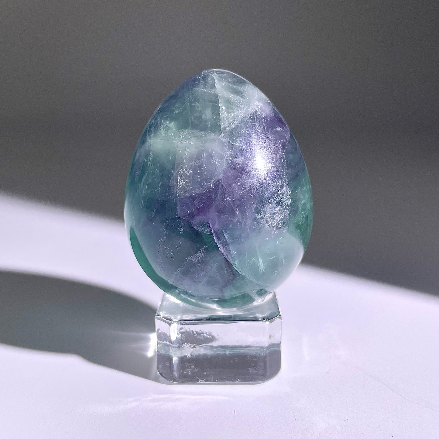 B124◇１点物◇フローライト エッグ◇47×38×38mm天然石・鉱物・パワーストーン