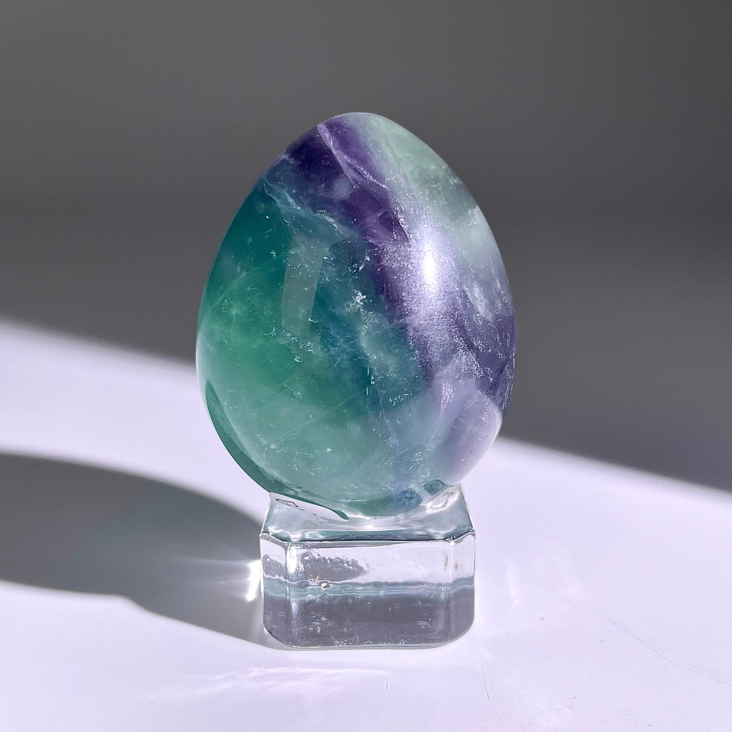 B124◇１点物◇フローライト エッグ◇47×38×38mm天然石・鉱物・パワーストーン