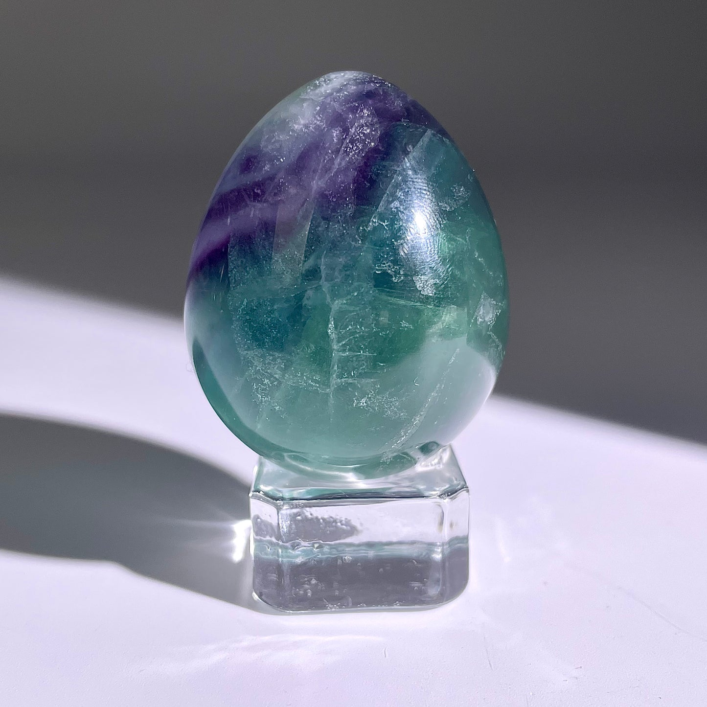 B124◇１点物◇フローライト エッグ◇47×38×38mm天然石・鉱物・パワーストーン