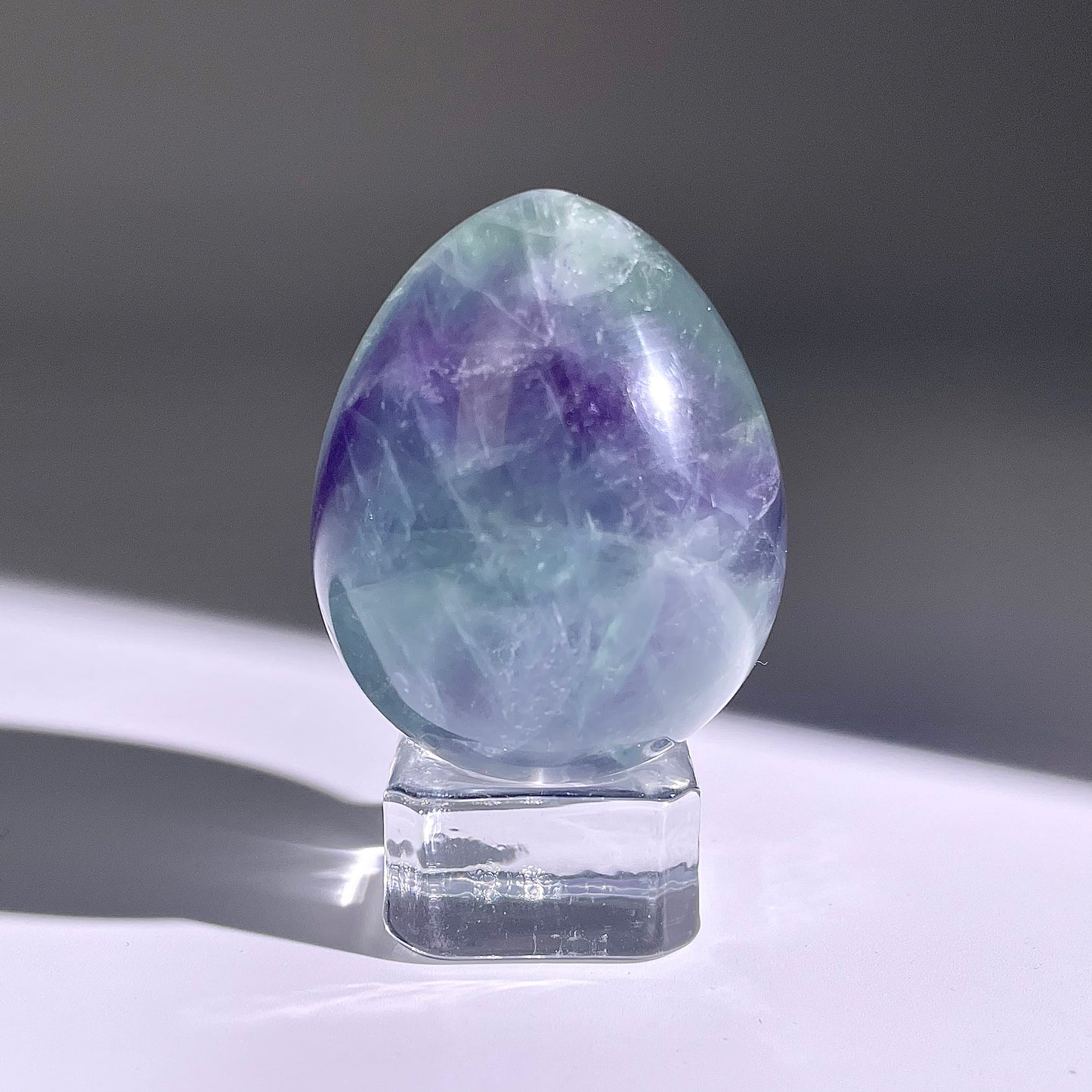 B125◇１点物◇フローライト エッグ◇46×37×37mm天然石・鉱物・パワーストーン