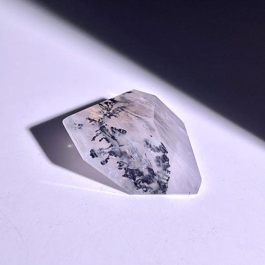 B246◇１点物◇瑪瑙の小樹 不規則◇37×30×13mm◇天然石・鉱物・パワーストーン