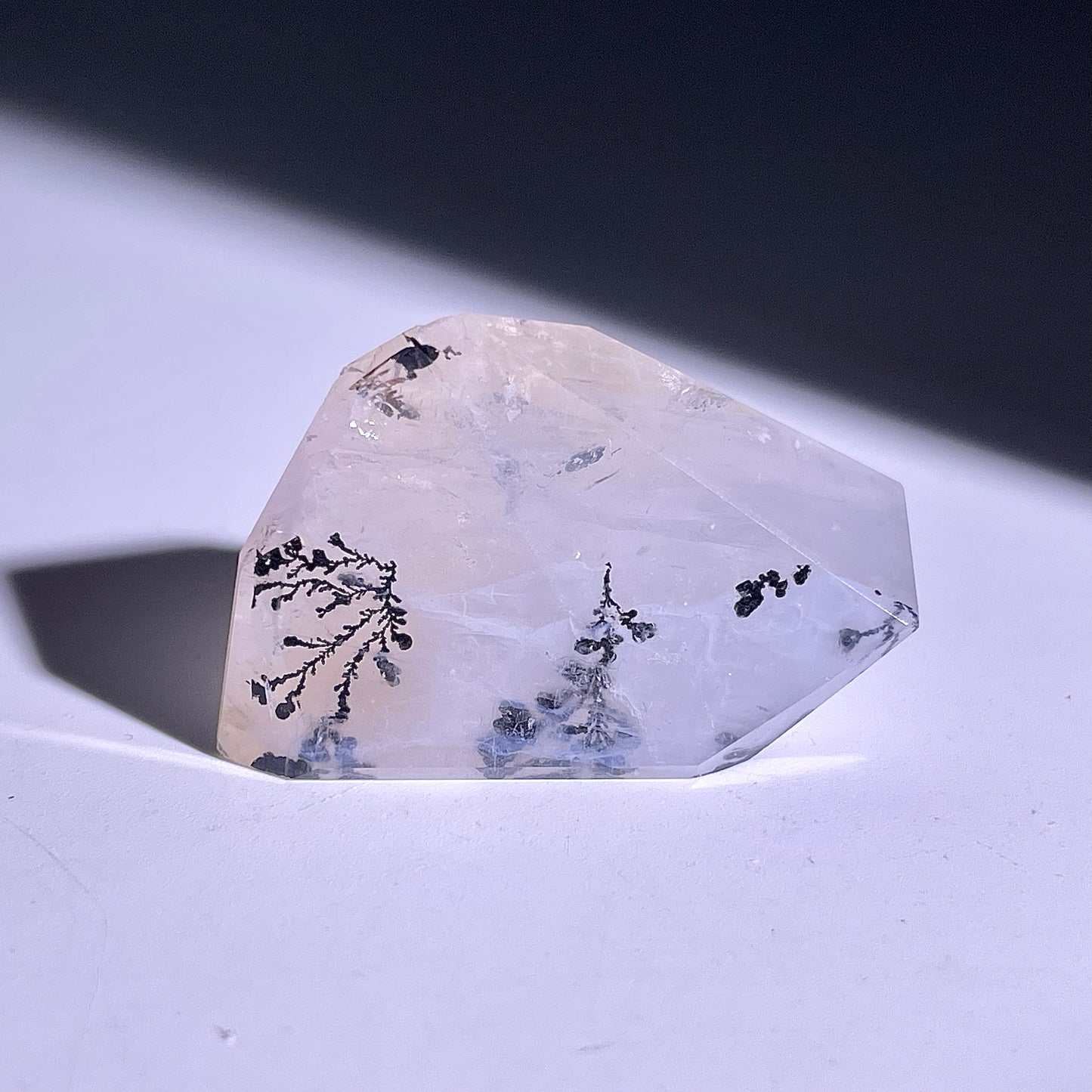 B251◇１点物◇瑪瑙の小樹 不規則◇28×20×13mm◇天然石・鉱物・パワーストーン
