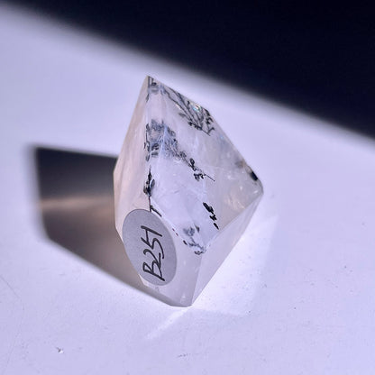 B251◇１点物◇瑪瑙の小樹 不規則◇28×20×13mm◇天然石・鉱物・パワーストーン