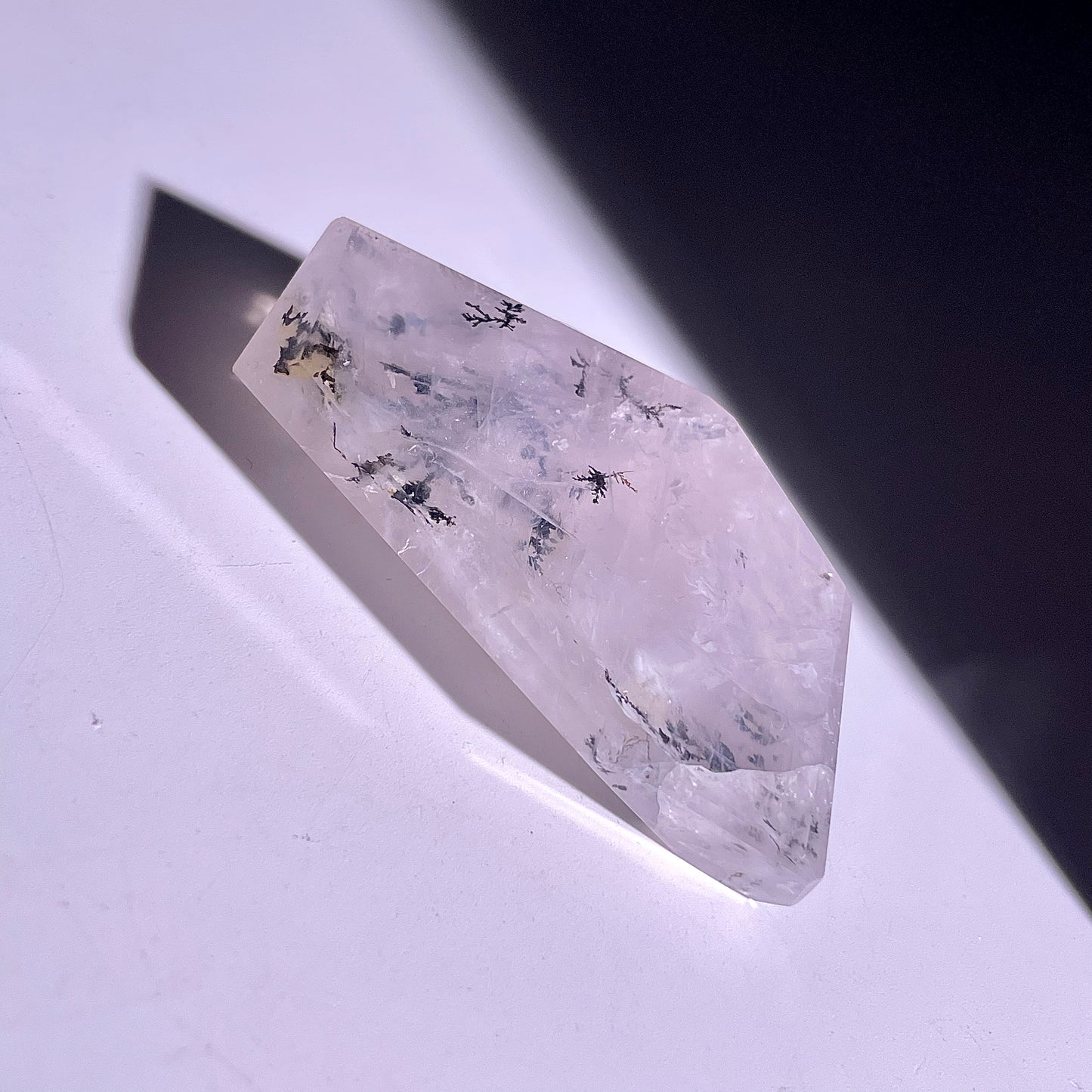 B252◇１点物◇瑪瑙の小樹 不規則◇57×29×15mm◇天然石・鉱物・パワーストーン