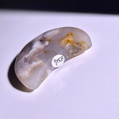 B326◇１点物◇桜瑪瑙 ムーン◇54×36×13mm◇天然石・鉱物・パワーストーン