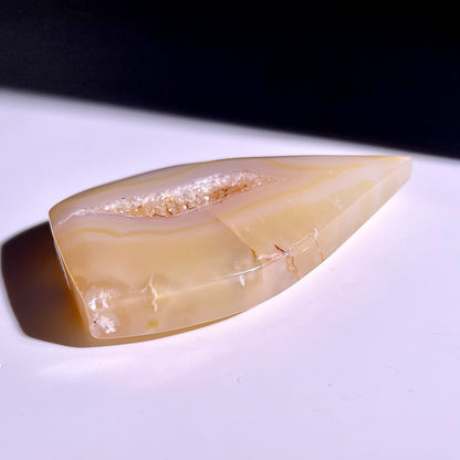B335◇１点物◇瑪瑙 トーチ◇79×48×13mm◇天然石・鉱物・パワーストーン