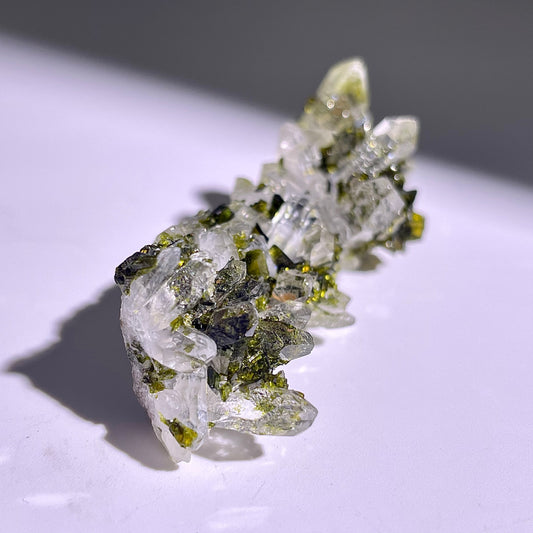 A177◇１点物◇エピドート  クラスター◇61×21×22mm◇天然石・鉱物・パワーストーン