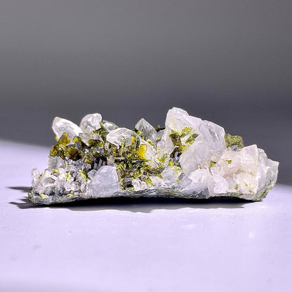 A180◇１点物◇エピドート クラスター◇51×33×21mm◇天然石・鉱物・パワーストーン