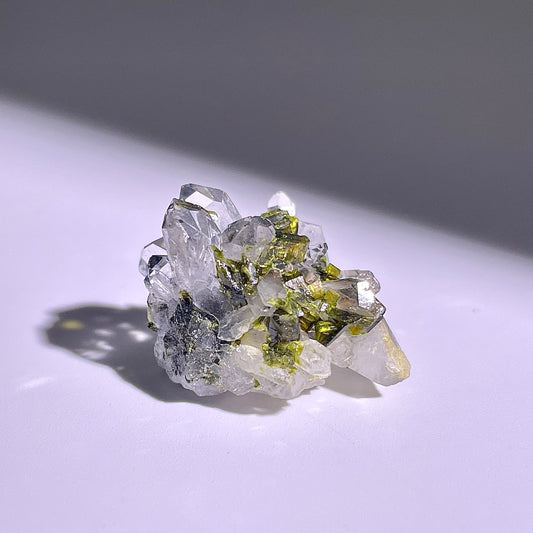 A184◇１点物◇エピドート クラスター◇25×18×15mm◇天然石・鉱物・パワーストーン