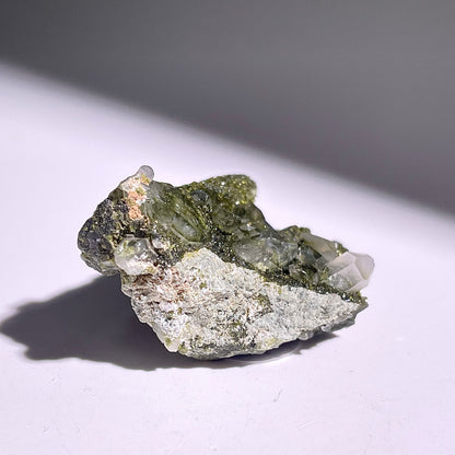 A241◇１点物◇エピドート  クラスター◇31×22×14mm◇天然石・鉱物・パワーストーン