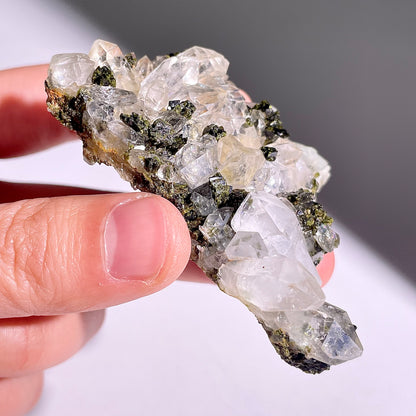 A244◇１点物◇エピドート  クラスター◇70×39×15mm◇天然石・鉱物・パワーストーン