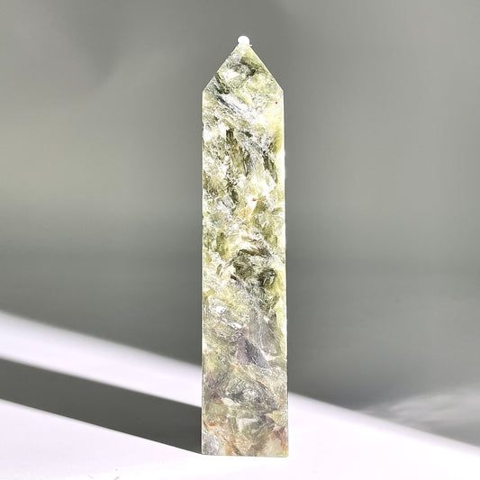 B616◇１点物◇緑マイカ ピラー◇135×28×26mm◇天然石・鉱物・パワーストーン