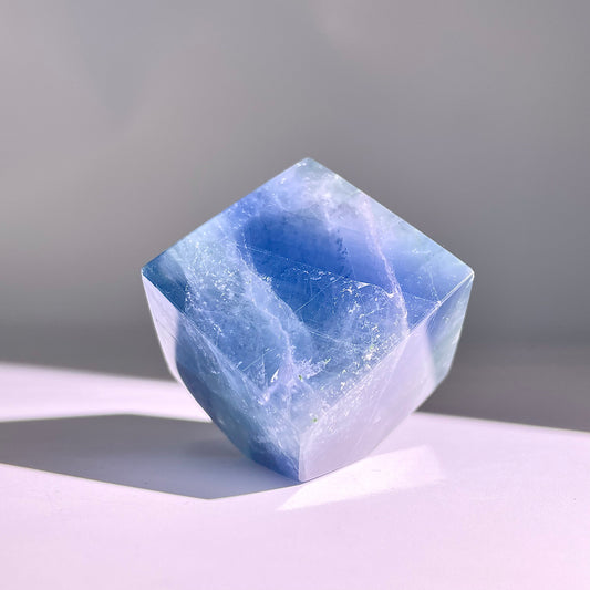 B653◇ブルーフローライト スクエア◇42×40×43mm◇天然石・鉱物・パワーストーン