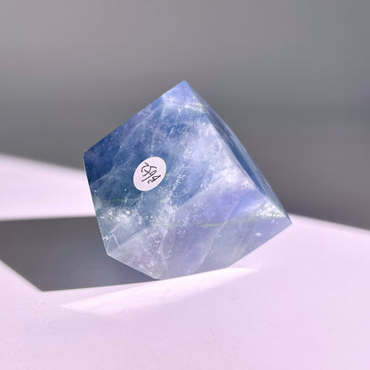 B653◇ブルーフローライト スクエア◇42×40×43mm◇天然石・鉱物・パワーストーン