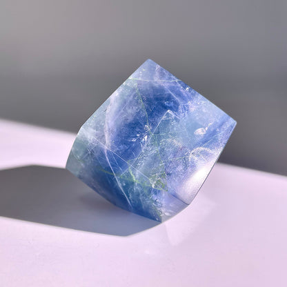 B652◇ブルーフローライト スクエア◇40×39×37mm◇天然石・鉱物・パワーストーン