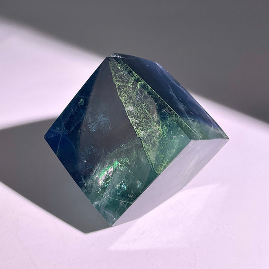 B654◇ブルーフローライト スクエア◇46×42×46mm◇天然石・鉱物・パワーストーン