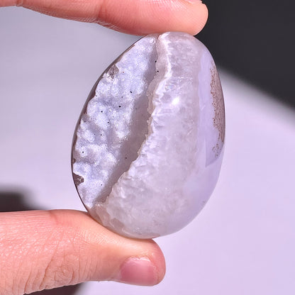 B667◇彩晶マシュマロ エッグ◇45×33×30mm◇天然石・鉱物・パワーストーン