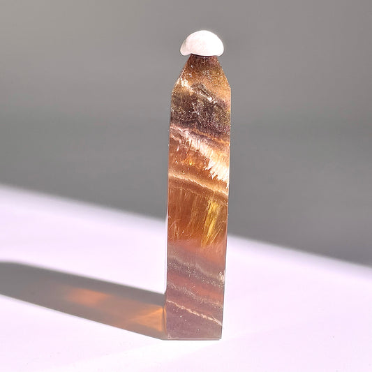 B696◇極光蛍石 ピラー◇67×22×13mm◇天然石・鉱物・パワーストーン