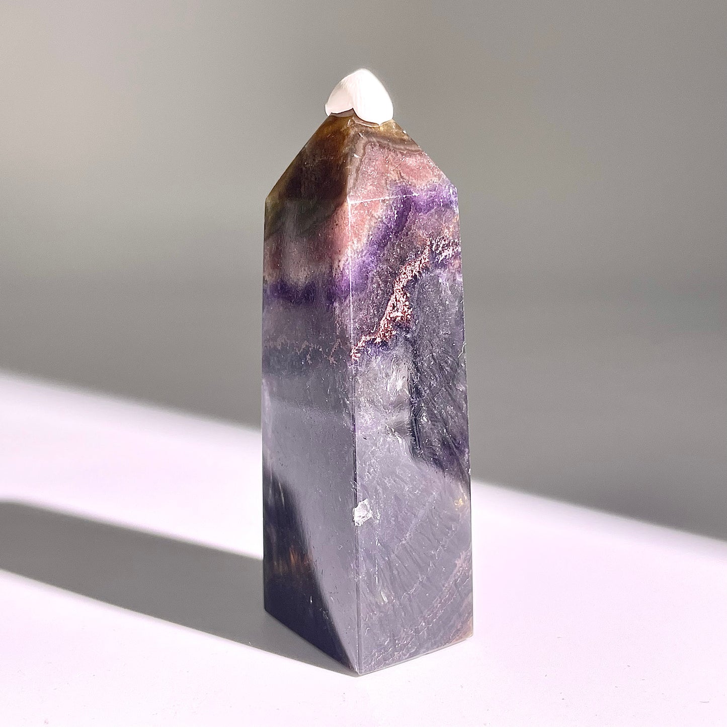 B701◇極光蛍石 ピラー◇64×15×10mm◇天然石・鉱物・パワーストーン