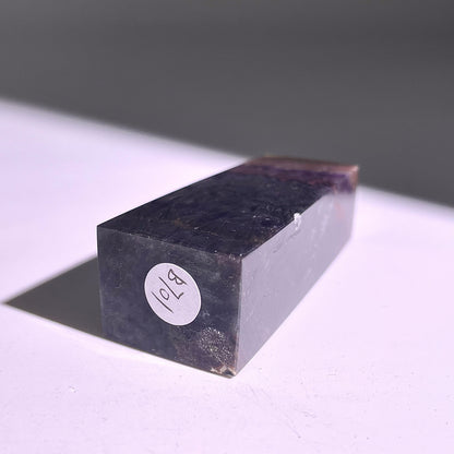 B701◇極光蛍石 ピラー◇64×15×10mm◇天然石・鉱物・パワーストーン