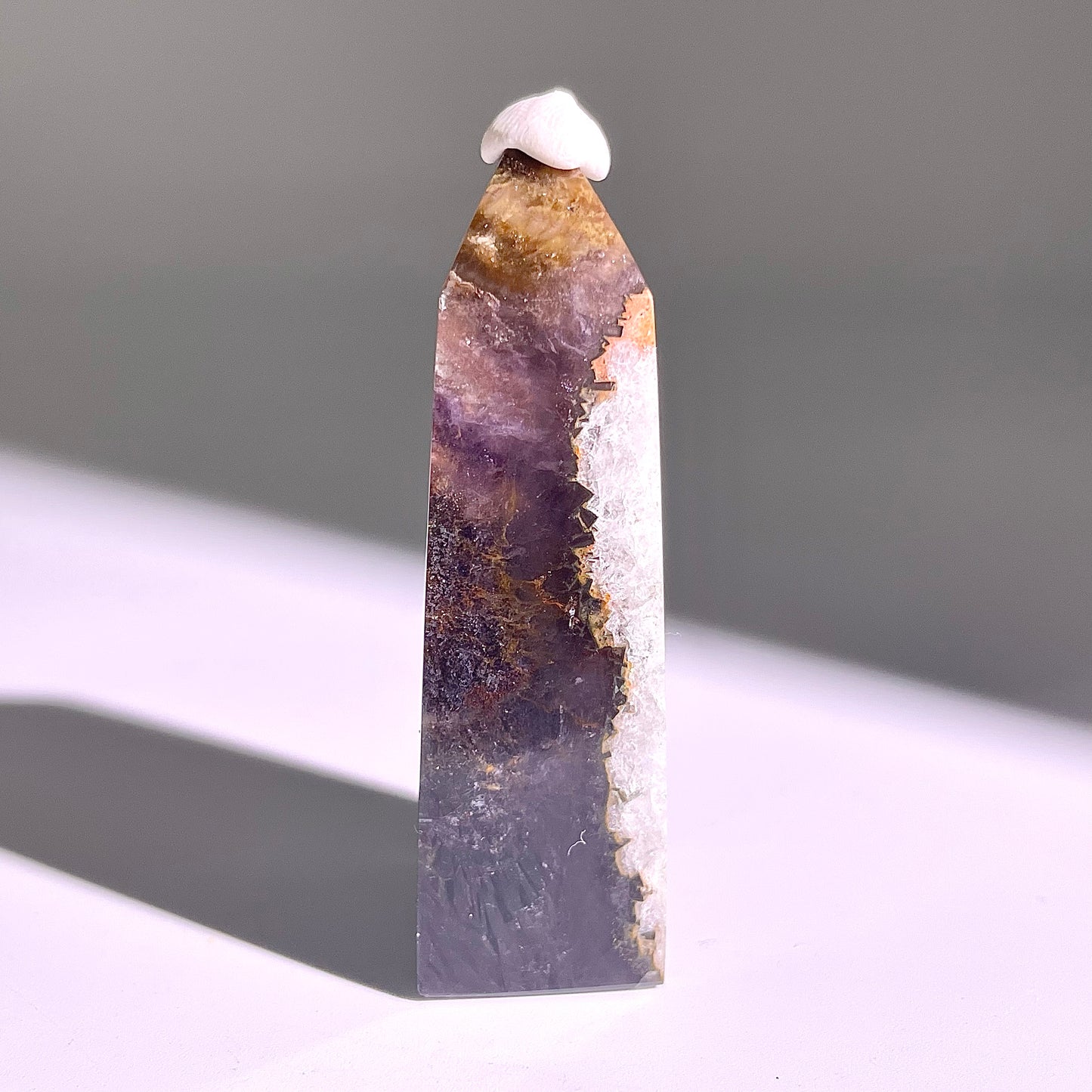 B702◇極光蛍石 ピラー◇51×13×7mm◇天然石・鉱物・パワーストーン