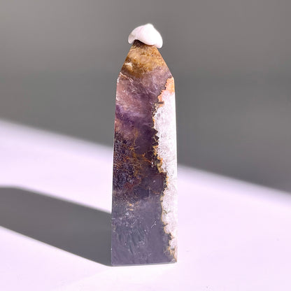 B702◇極光蛍石 ピラー◇51×13×7mm◇天然石・鉱物・パワーストーン