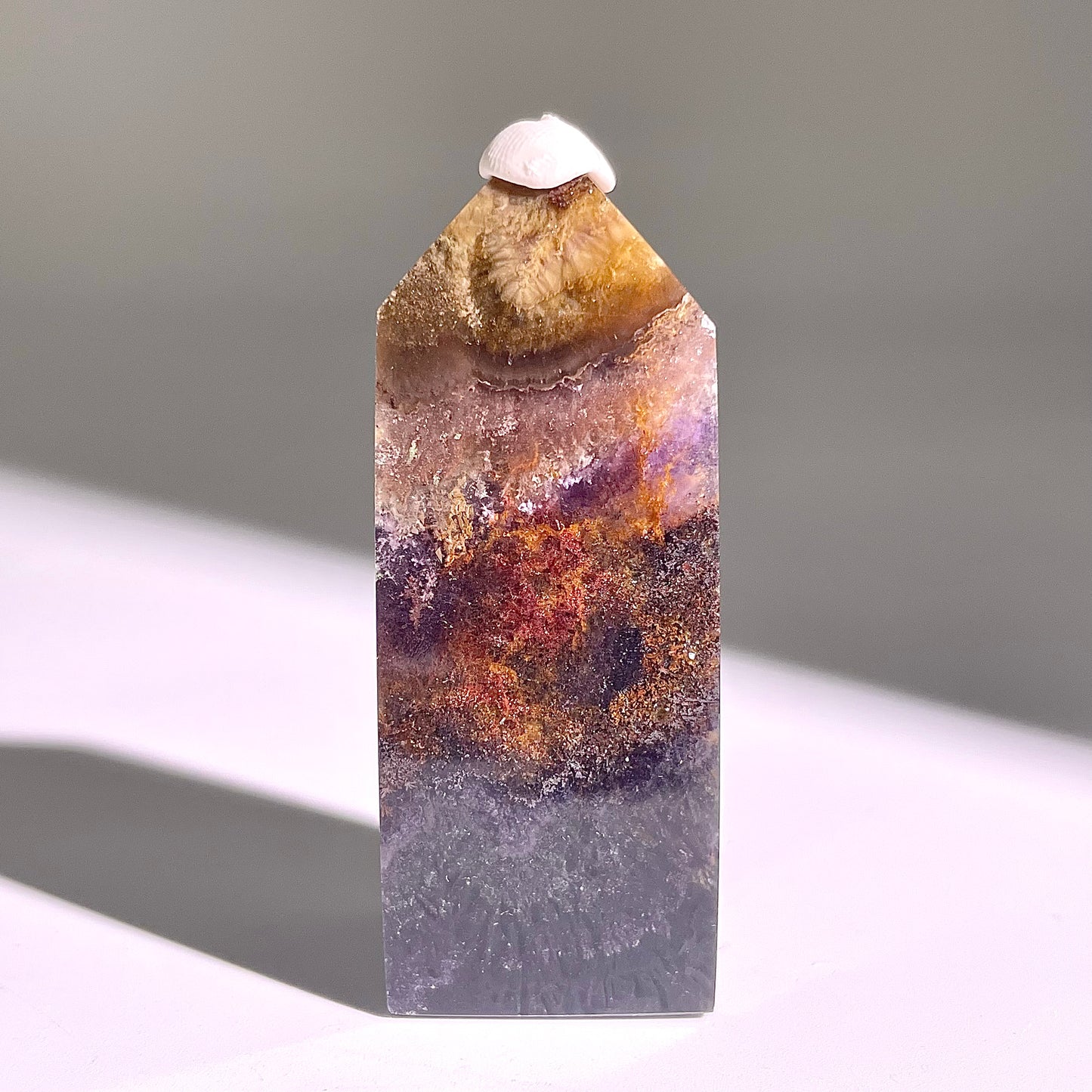 B702◇極光蛍石 ピラー◇51×13×7mm◇天然石・鉱物・パワーストーン