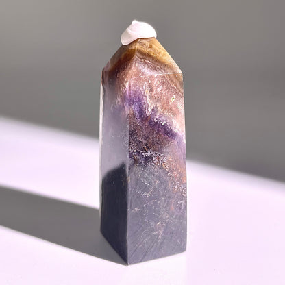 B702◇極光蛍石 ピラー◇51×13×7mm◇天然石・鉱物・パワーストーン