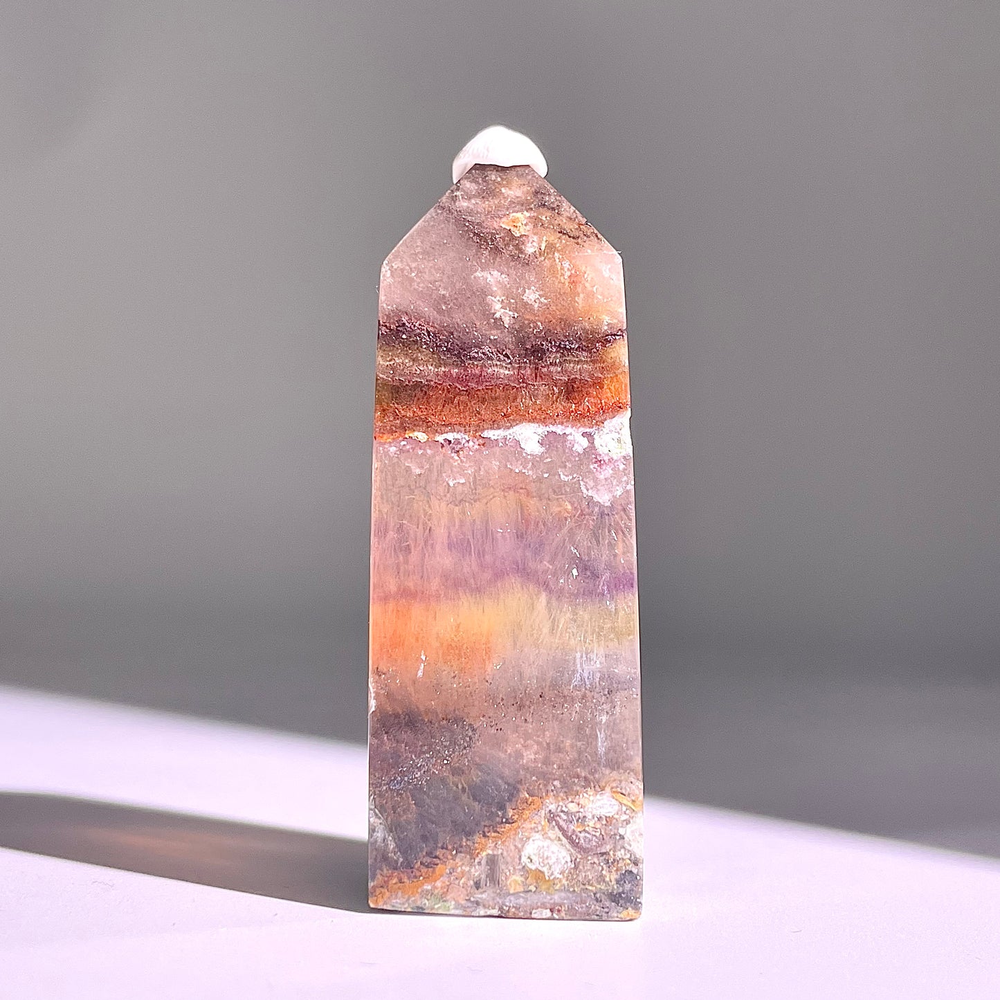 B708◇極光蛍石 ピラー◇56×12×8mm◇天然石・鉱物・パワーストーン