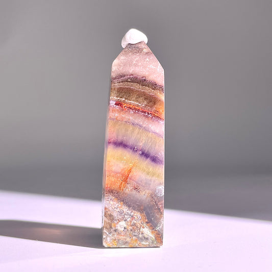 B708◇極光蛍石 ピラー◇56×12×8mm◇天然石・鉱物・パワーストーン