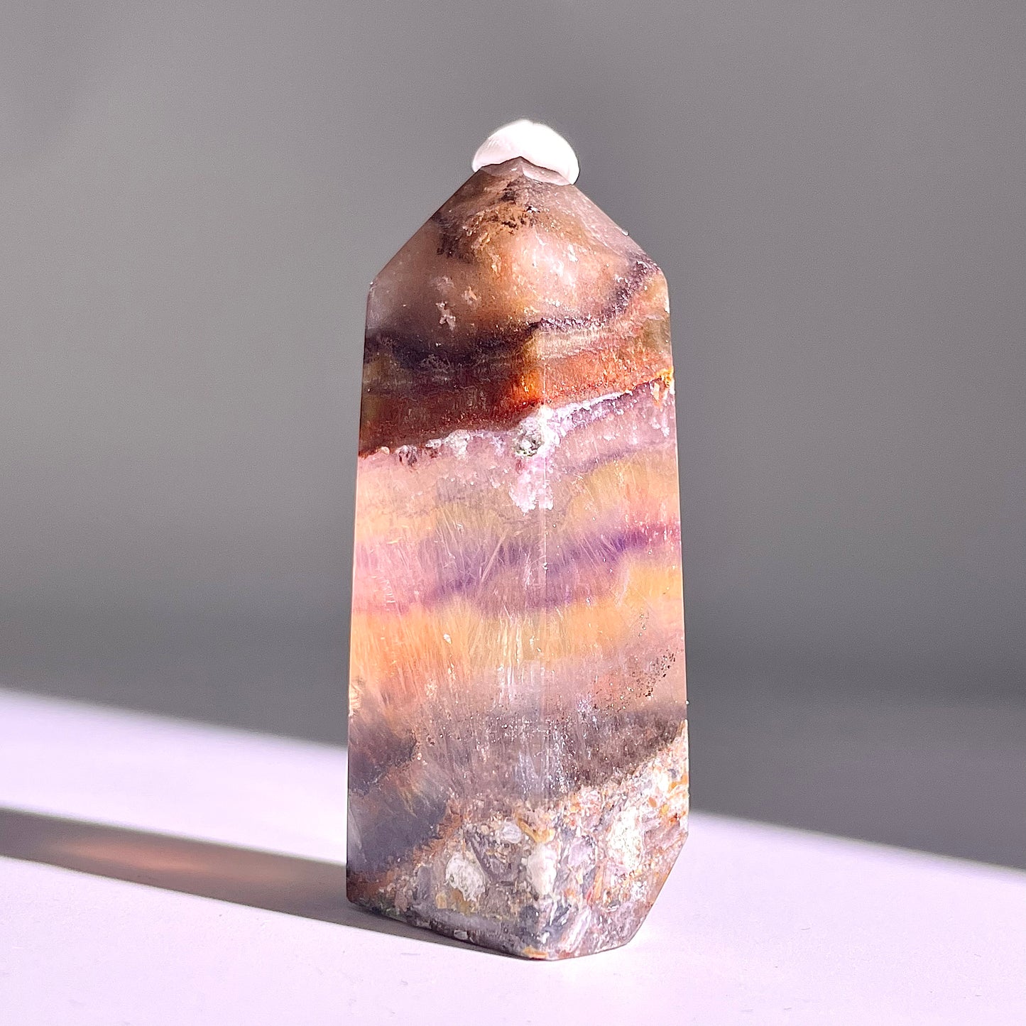 B708◇極光蛍石 ピラー◇56×12×8mm◇天然石・鉱物・パワーストーン