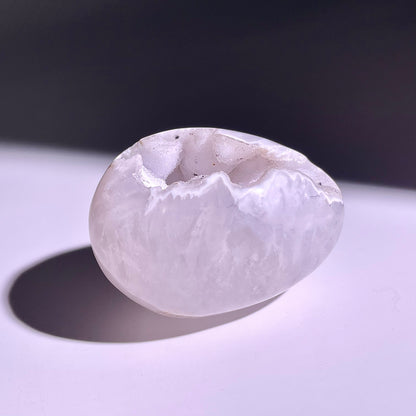 B779◇彩晶マシュマロ エッグ◇54×41×35mm◇天然石・鉱物・パワーストーン