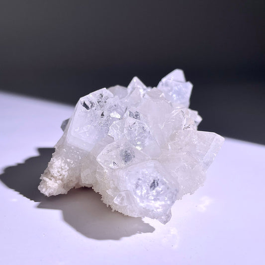 A384◇アポフィライトの原石◇107×70×42mm◇天然石・鉱物・パワーストーン