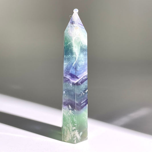 B793◇フェザー フローライト ピラー◇97×25×19mm◇天然石・鉱物・パワーストーン