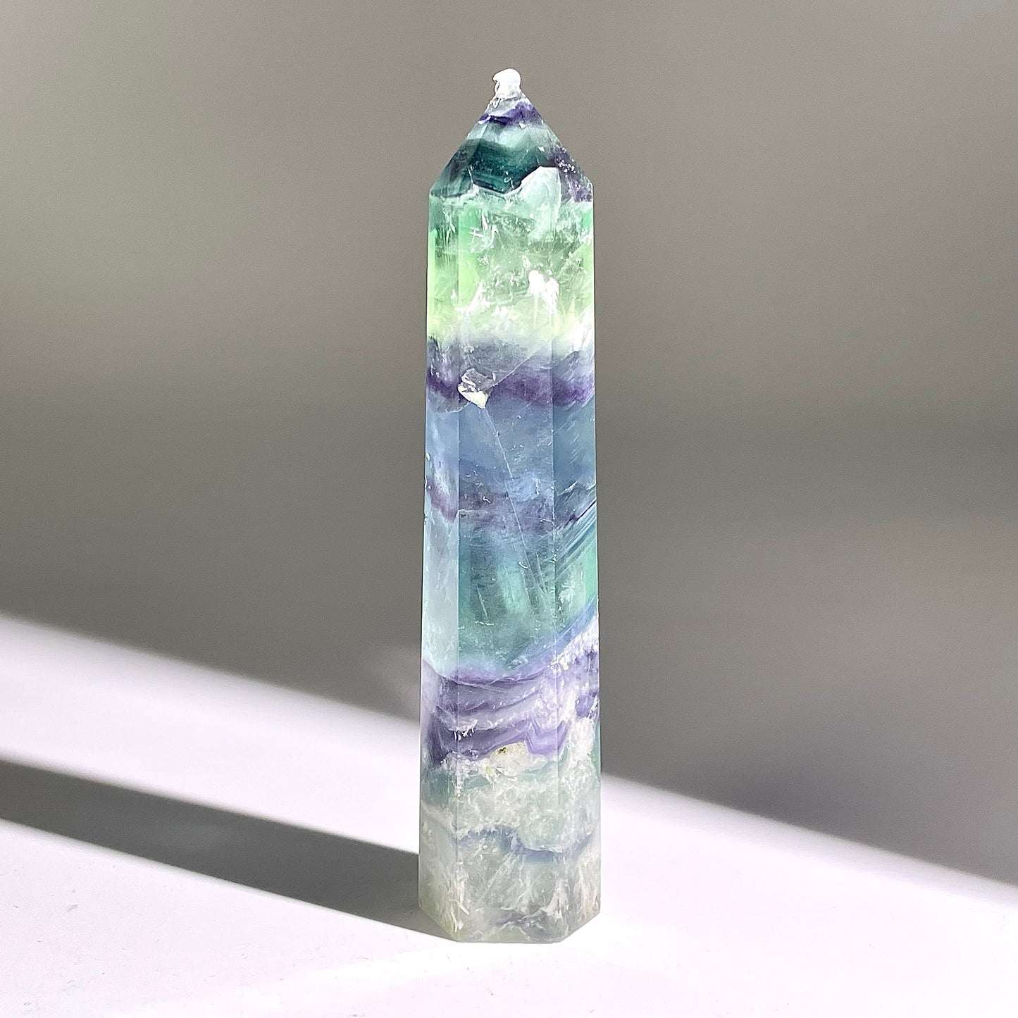 B795◇フェザー フローライト ピラー◇111×23×22mm◇天然石・鉱物・パワーストーン