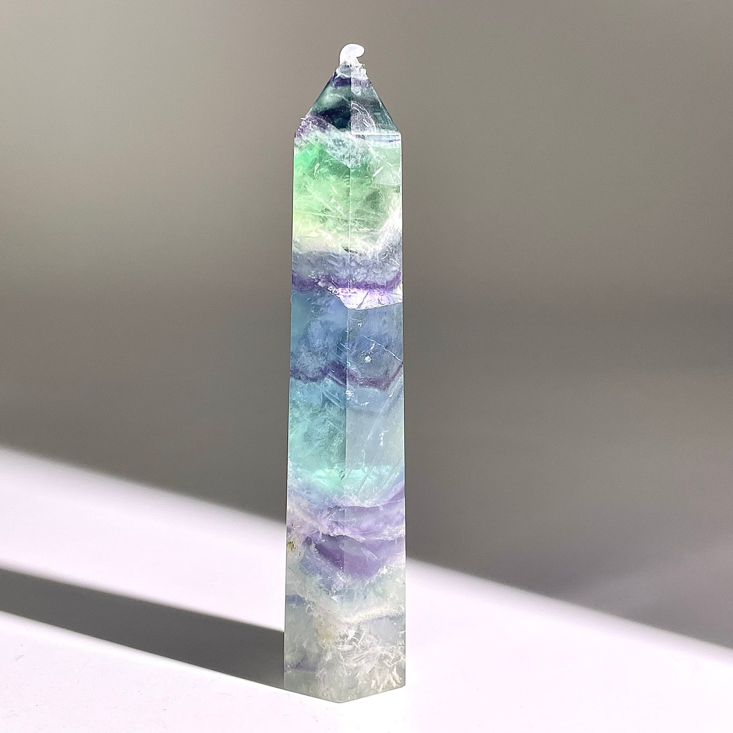 B795◇フェザー フローライト ピラー◇111×23×22mm◇天然石・鉱物・パワーストーン