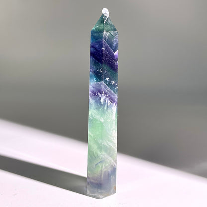 B805◇フェザー フローライト ピラー◇103×23×17mm◇天然石・鉱物・パワーストーン