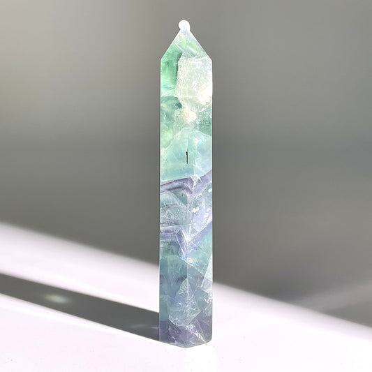 B809◇フェザー フローライト ピラー◇104×23×18mm◇天然石・鉱物・パワーストーン