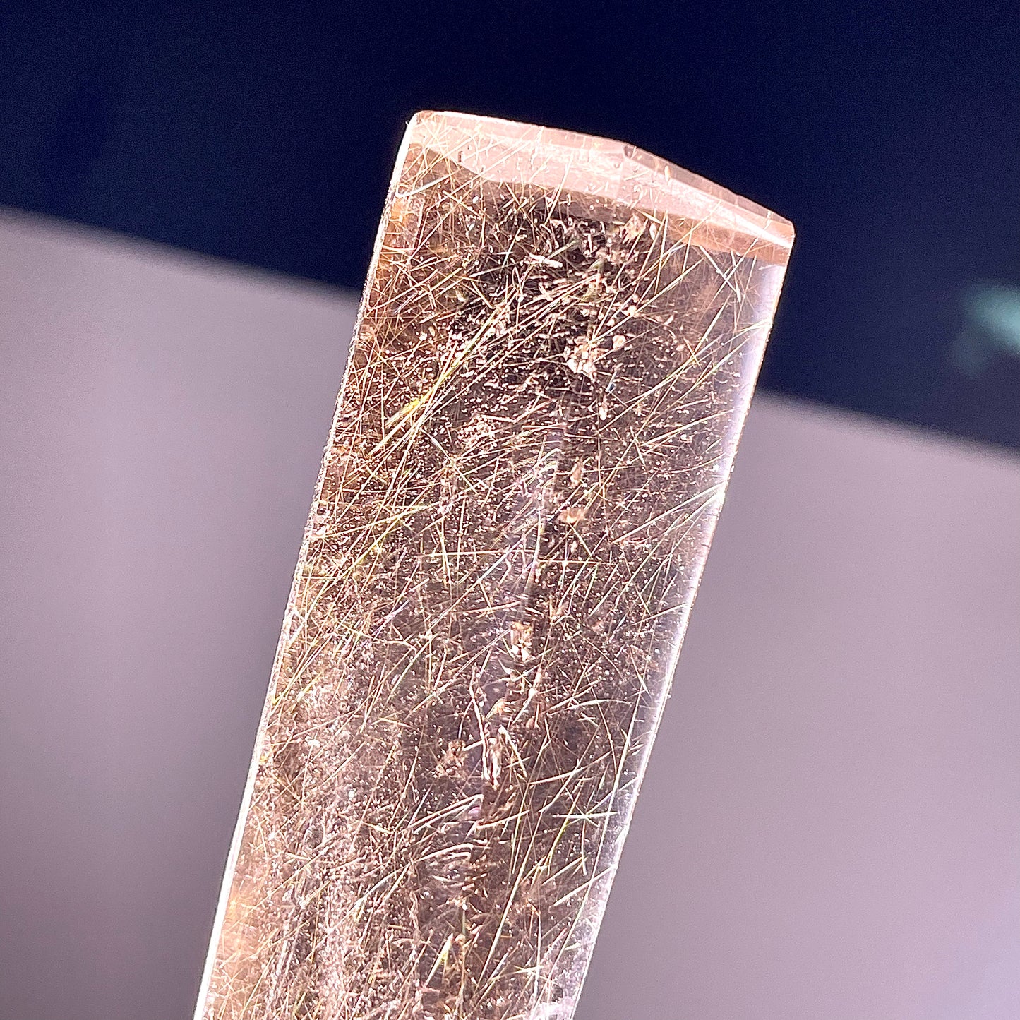 B823◇ルチルクォーツ ピラー◇82×24×24mm◇天然石・鉱物・パワーストーン